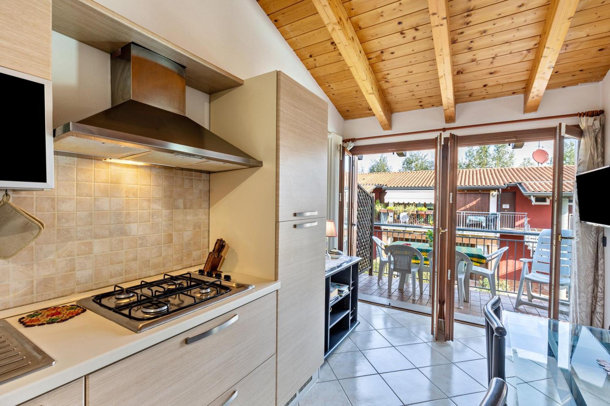 Residence La Corte Near Gardaland Кастельнуово-дель-Гарда Екстер'єр фото